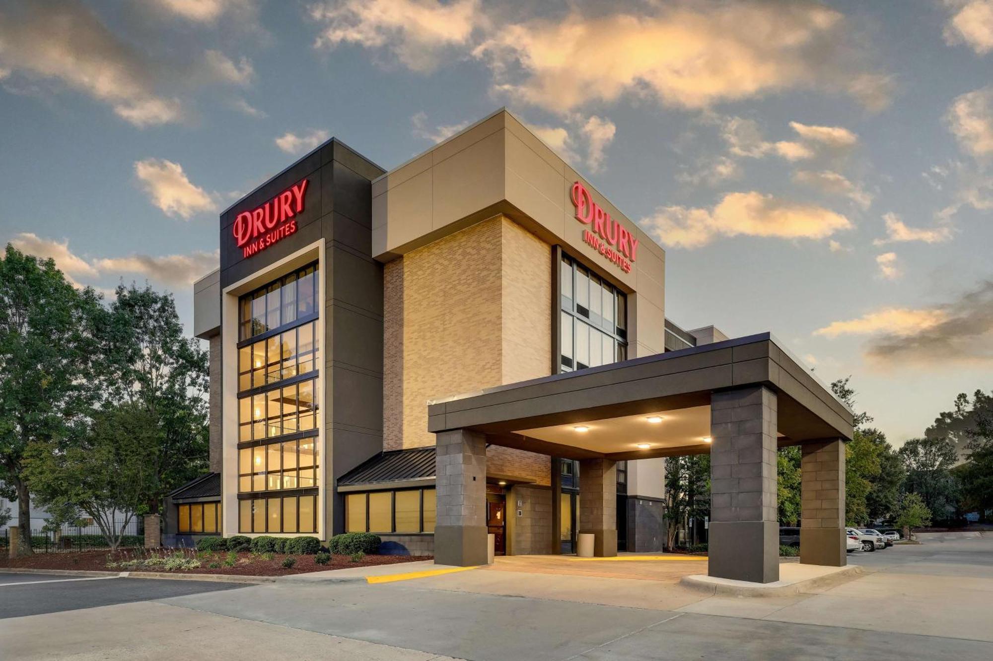 Drury Inn & Suites Charlotte University Place Exterior photo