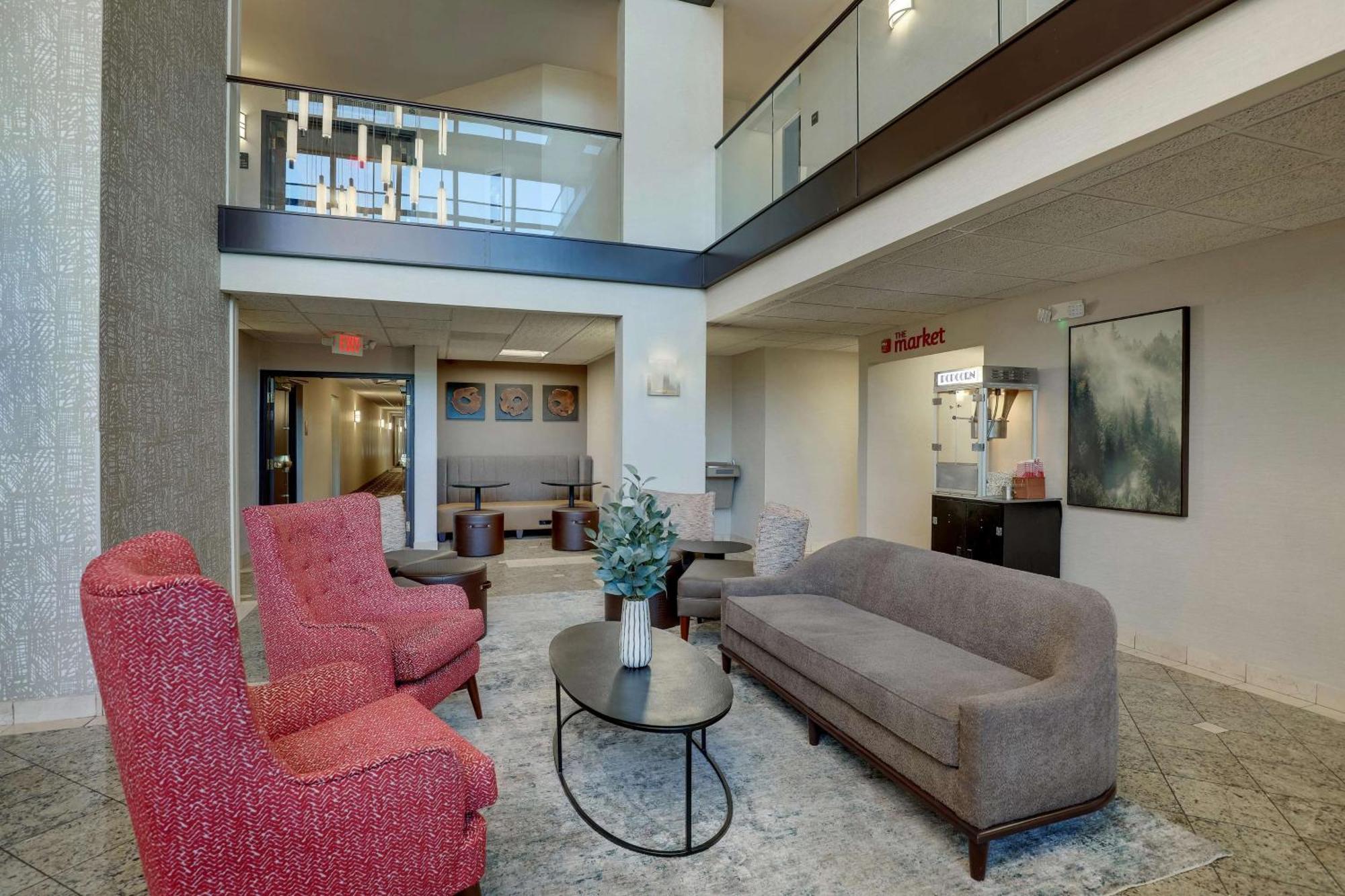 Drury Inn & Suites Charlotte University Place Exterior photo