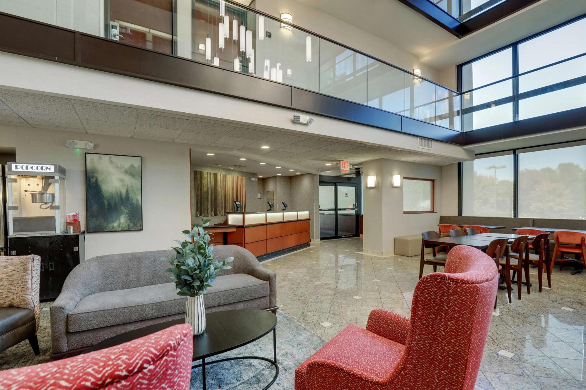 Drury Inn & Suites Charlotte University Place Exterior photo